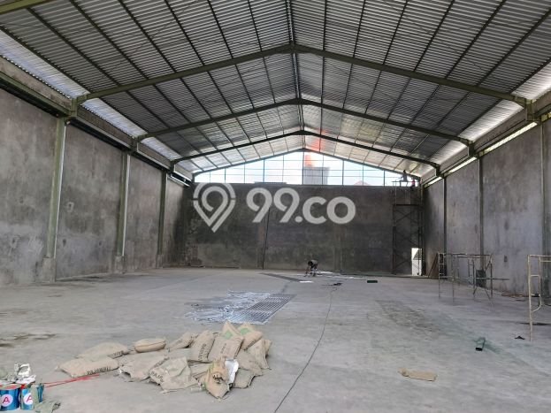 AREA KOMERSIAL! Gudang For Rent di Gatot Subroto, Luas 1440m2m², Jalan Utama, Ready Bisnis AREA KOMERSIAL! Gudang For Rent di Gatot Subroto, Luas 1440m2m², Jalan Utama, Ready Bisnis