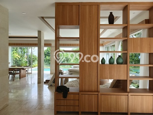 Hunian Bagus Disewakan di Ungasan, Badung LT 500m2, LB 314m2 Hunian Bagus Disewakan di Ungasan, Badung LT 500m2, LB 314m2