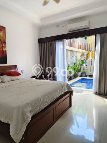 UNIT LANGKA! Rumah di Kerobokan, 3 KT, View Kota, Luas 200m² Bangunan 300m² UNIT LANGKA! Rumah di Kerobokan, 3 KT, View Kota, Luas 200m² Bangunan 300m²