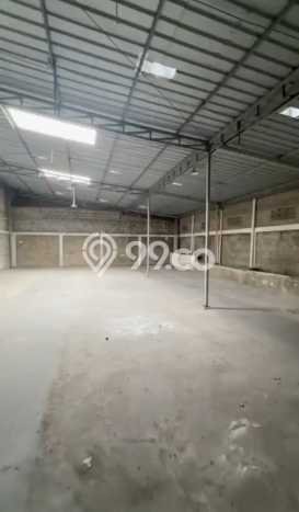 Gudang Disewakan di Kawasan Ramai BSD, Tangerang Selatan Gudang Disewakan di Kawasan Ramai BSD, Tangerang Selatan