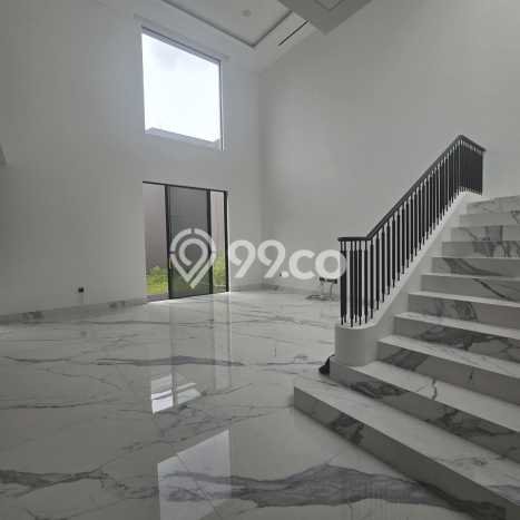 Ready to Use! Luxury House LT 420m2 Desain Elegan di Alam Sutera Ready to Use! Luxury House LT 420m2 Desain Elegan di Alam Sutera