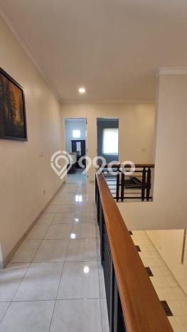 Rumah Mewah LB 200m2 Siap Pakai Desain Elegan di BSD, Tangerang Rumah Mewah LB 200m2 Siap Pakai Desain Elegan di BSD, Tangerang