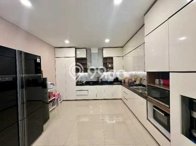 Ready to Use! Premium House LT 144m2 Desain Elegan di Gading Serpong Serenade Lake Ready to Use! Premium House LT 144m2 Desain Elegan di Gading Serpong Serenade Lake