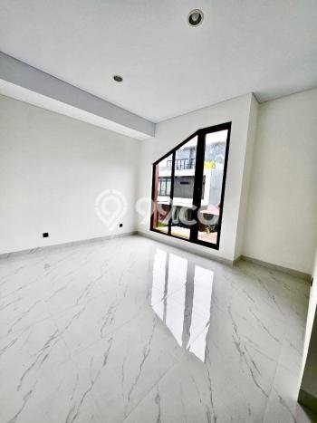 Rumah Elit LB 200m2 Siap Huni Desain Elegan di Alam Sutera, Tangerang Rumah Elit LB 200m2 Siap Huni Desain Elegan di Alam Sutera, Tangerang