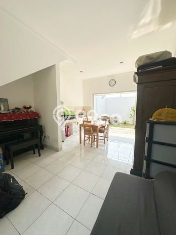HARGA TERBAIK! Rumah Berkualitas di Bintaro, Luas 105m² Bangunan 90m² HARGA TERBAIK! Rumah Berkualitas di Bintaro, Luas 105m² Bangunan 90m²