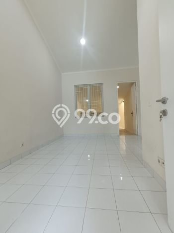 EXCLUSIVE OFFER! Rumah di BSD, 1 KM, Area Premium, Luas 90m² Bangunan 60m² EXCLUSIVE OFFER! Rumah di BSD, 1 KM, Area Premium, Luas 90m² Bangunan 60m²