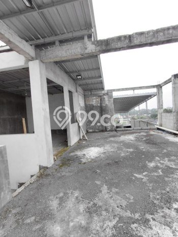 Komersial Komersial Dijual di Pakis Malang LT 1603m2 & LB 1850m2 Komersial Komersial Dijual di Pakis Malang LT 1603m2 & LB 1850m2