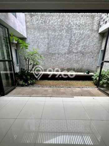 Rumah Elit Modern Siap Huni di Lebak Bulus Jakarta Selatan Rumah Elit Modern Siap Huni di Lebak Bulus Jakarta Selatan