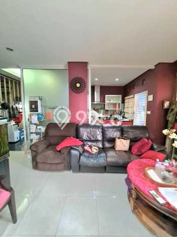 Rumah Mewah LB 200m2 Siap Pakai Desain Elegan di Sektor 9-Bintaro, Tangerang Selatan Rumah Mewah LB 200m2 Siap Pakai Desain Elegan di Sektor 9-Bintaro, Tangerang Selatan