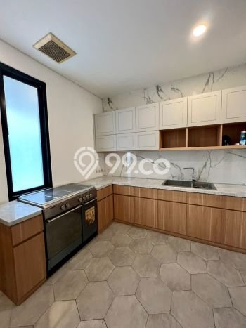 Rumah Elit Modern Siap Huni di Lebak Bulus Jakarta Selatan Rumah Elit Modern Siap Huni di Lebak Bulus Jakarta Selatan