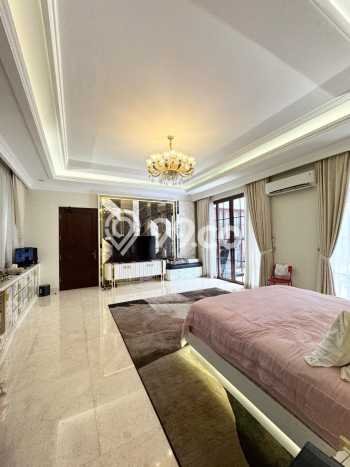 Ready to Use! Luxury House LT 840m2 Desain Elegan di Sektor 7-Bintaro Ready to Use! Luxury House LT 840m2 Desain Elegan di Sektor 7-Bintaro