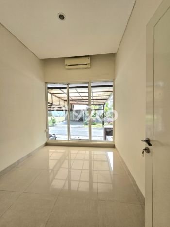 Rumah Elit Modern Siap Huni di Sektor 7-Bintaro Tangerang Selatan Rumah Elit Modern Siap Huni di Sektor 7-Bintaro Tangerang Selatan