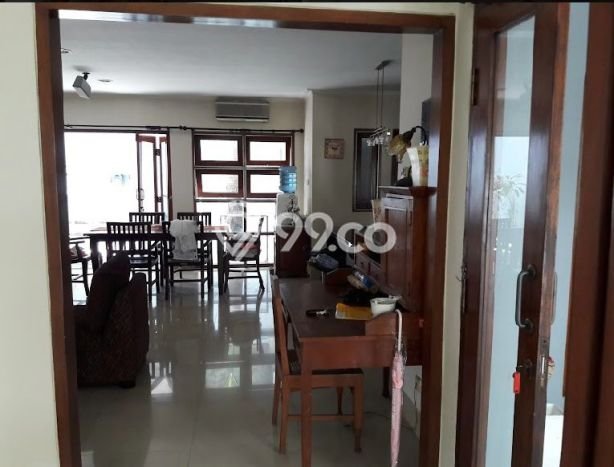 Hunian Mewah LB 200m2 Siap Huni Desain Elegan di Pondok Ranji, Tangerang Selatan Hunian Mewah LB 200m2 Siap Huni Desain Elegan di Pondok Ranji, Tangerang Selatan