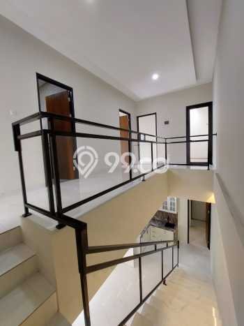 Rumah Elit Modern Tanpa Renovasi di Serpong Villa Melati Mas Tangerang Selatan Rumah Elit Modern Tanpa Renovasi di Serpong Villa Melati Mas Tangerang Selatan