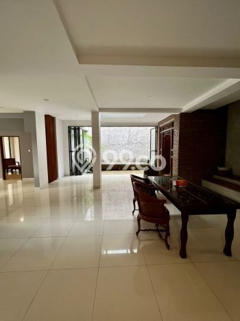 Rumah Elit Modern Siap Huni di Lebak Bulus Jakarta Selatan Rumah Elit Modern Siap Huni di Lebak Bulus Jakarta Selatan