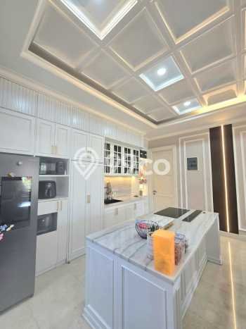 Hunian Mewah LB 400m2 Siap Pakai Desain Elegan di Sektor 9-Bintaro, Tangerang Selatan Hunian Mewah LB 400m2 Siap Pakai Desain Elegan di Sektor 9-Bintaro, Tangerang Selatan