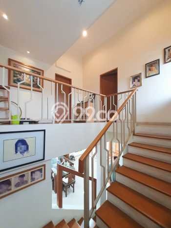 Jual Rumah Luas Elegan Dengan View Eksklusif di BSD City, Tangerang Jual Rumah Luas Elegan Dengan View Eksklusif di BSD City, Tangerang