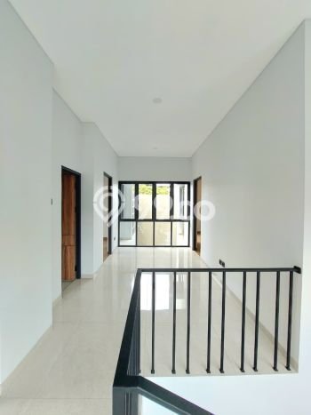 Dijual Rumah Mewah Elegan Dengan View Cantik di BSD City, Tangerang Dijual Rumah Mewah Elegan Dengan View Cantik di BSD City, Tangerang