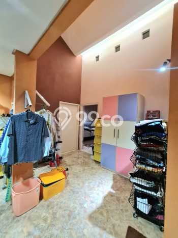 Rumah Mewah LB 200m2 Siap Pakai Desain Elegan di Sektor 9-Bintaro, Tangerang Selatan Rumah Mewah LB 200m2 Siap Pakai Desain Elegan di Sektor 9-Bintaro, Tangerang Selatan