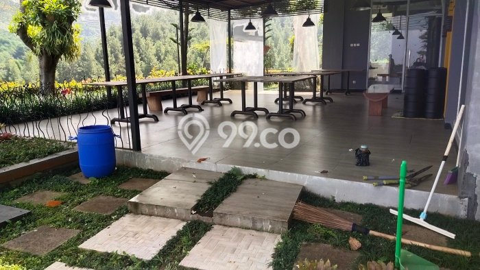 Unit Komersial Dijual di Coblong Bandung Luas Tanah 3700m2, Luas Bangunan 500m2 Unit Komersial Dijual di Coblong Bandung Luas Tanah 3700m2, Luas Bangunan 500m2