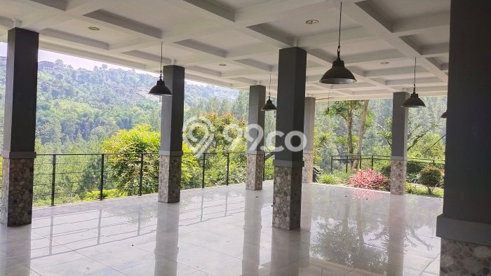 Unit Komersial Dijual di Coblong Bandung Luas Tanah 3700m2, Luas Bangunan 500m2 Unit Komersial Dijual di Coblong Bandung Luas Tanah 3700m2, Luas Bangunan 500m2