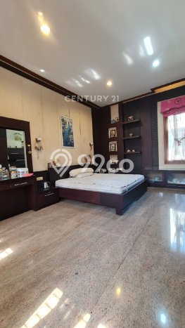 Rumah Elit Modern Tanpa Renovasi di Cipaganti Bandung Rumah Elit Modern Tanpa Renovasi di Cipaganti Bandung