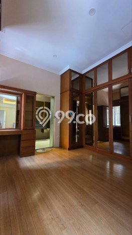 Ready to Use! Premium House LT 446m2 Desain Elegan di Dieng Ready to Use! Premium House LT 446m2 Desain Elegan di Dieng