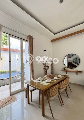 FOR SALE! Vila di , Luas 138m2m², Akses ke Pusat Kota FOR SALE! Vila di , Luas 138m2m², Akses ke Pusat Kota
