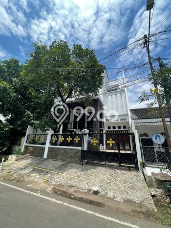 Ready to Use! Premium House LT 200m2 Desain Modern di Bendungan Hilir Ready to Use! Premium House LT 200m2 Desain Modern di Bendungan Hilir