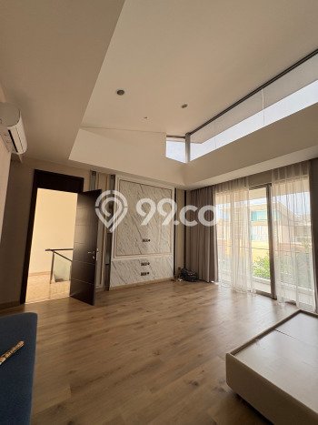 Rumah Elit Modern Siap Huni di Golf Island Jakarta Utara Rumah Elit Modern Siap Huni di Golf Island Jakarta Utara