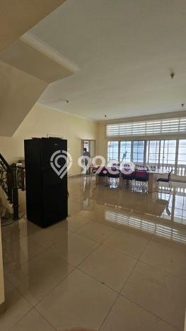 HUNIAN IMPIAN! Rumah area Penjaringan, 4 KT, Bebas Banjir, Luas 250m2m² Bangunan 300m2m² HUNIAN IMPIAN! Rumah area Penjaringan, 4 KT, Bebas Banjir, Luas 250m2m² Bangunan 300m2m²