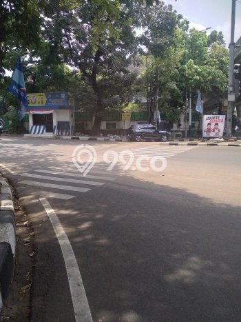 Hunian Eksklusif Siap Huni LT 1100m2 di Kebayoran Baru, Jakarta Selatan Hunian Eksklusif Siap Huni LT 1100m2 di Kebayoran Baru, Jakarta Selatan