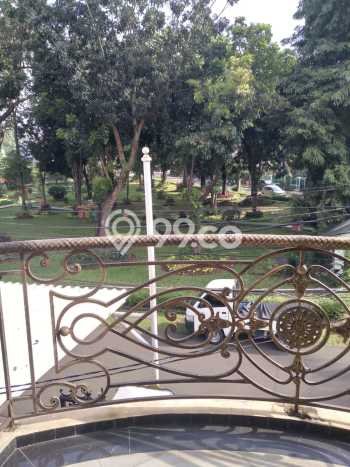 Jual Rumah Mewah Megah Dengan View Eksklusif di Lebak Bulus, Jakarta Selatan Jual Rumah Mewah Megah Dengan View Eksklusif di Lebak Bulus, Jakarta Selatan