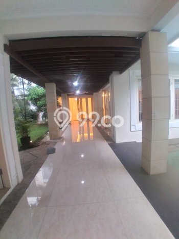 Rumah Asri area Kebayoran Baru, 4 KT, Luas 800m2m² Bangunan 600m2m² Rumah Asri area Kebayoran Baru, 4 KT, Luas 800m2m² Bangunan 600m2m²