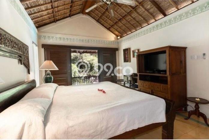 Vila Kawasan , Dimensi 1115m2m², Cocok untuk berbagai keperluan Vila Kawasan , Dimensi 1115m2m², Cocok untuk berbagai keperluan