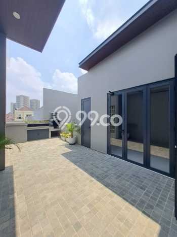 For Sale! Luxury House LT 120m2 Desain Elegan di Pondok Indah For Sale! Luxury House LT 120m2 Desain Elegan di Pondok Indah