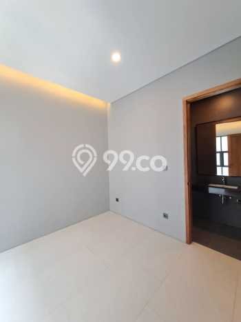 For Sale! Luxury House LT 120m2 Desain Elegan di Pondok Indah For Sale! Luxury House LT 120m2 Desain Elegan di Pondok Indah