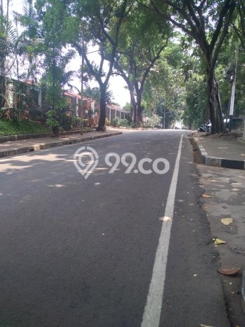 Hunian Eksklusif Siap Huni LT 1100m2 di Kebayoran Baru, Jakarta Selatan Hunian Eksklusif Siap Huni LT 1100m2 di Kebayoran Baru, Jakarta Selatan