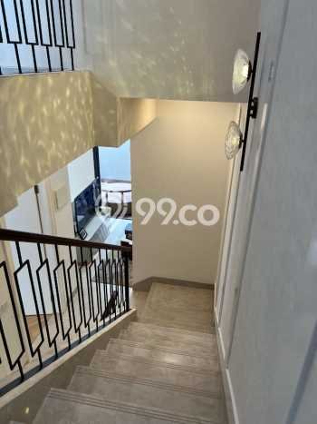 Rumah Mewah LB 180m2 Siap Huni Desain Elegan di Klender, Jakarta Timur Rumah Mewah LB 180m2 Siap Huni Desain Elegan di Klender, Jakarta Timur