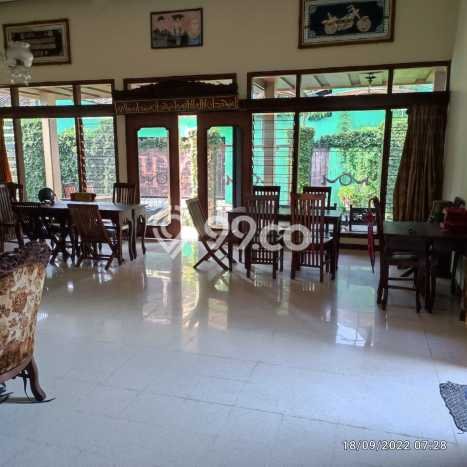 SPECIAL PRICE! Rumah Asri lokasi Laweyan, Luas 1007m2m² LB 700m2m² SPECIAL PRICE! Rumah Asri lokasi Laweyan, Luas 1007m2m² LB 700m2m²