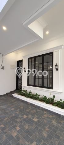 Ready to Use! Premium House LT 145m2 Desain Modern di Pondok Kelapa Ready to Use! Premium House LT 145m2 Desain Modern di Pondok Kelapa
