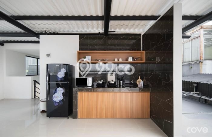Dijual Kost Strategis di Kebayoran Lama, Jakarta Selatan 62 KT, 62 KM, Luas Bangunan 1200m2 Dijual Kost Strategis di Kebayoran Lama, Jakarta Selatan 62 KT, 62 KM, Luas Bangunan 1200m2