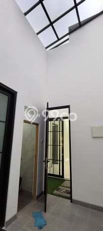 Ready to Use! Premium House LT 145m2 Desain Modern di Pondok Kelapa Ready to Use! Premium House LT 145m2 Desain Modern di Pondok Kelapa