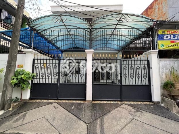 Rumah Asri LB 200m² Lokasi Tenang di Teluk Gong, Jakarta Utara Rumah Asri LB 200m² Lokasi Tenang di Teluk Gong, Jakarta Utara