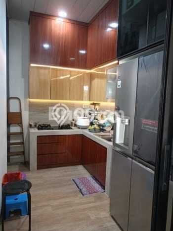 Rumah Modern 3 KT di Suvarna Sutera Tangerang Full Furnished Rumah Modern 3 KT di Suvarna Sutera Tangerang Full Furnished