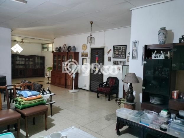 Rumah Mewah LB 300m2 Siap Pakai Desain Elegan di Duri Kepa, Jakarta Barat Rumah Mewah LB 300m2 Siap Pakai Desain Elegan di Duri Kepa, Jakarta Barat