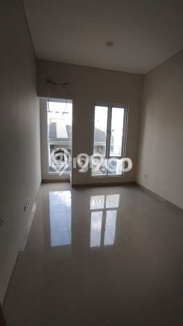 Jual Rumah Eksklusif 3 KT di Duri Kepa, Jakarta Barat Jual Rumah Eksklusif 3 KT di Duri Kepa, Jakarta Barat