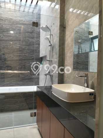 Rumah Luxury Best Area di Jakarta Timur, DKI Jakarta Rumah Luxury Best Area di Jakarta Timur, DKI Jakarta