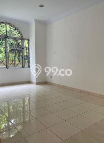 Disewakan! Rumah 4 Kamar Tidur &
3 Kamar Mandi di Kota Wisata, Jakarta Timur Disewakan! Rumah 4 Kamar Tidur &
3 Kamar Mandi di Kota Wisata, Jakarta Timur