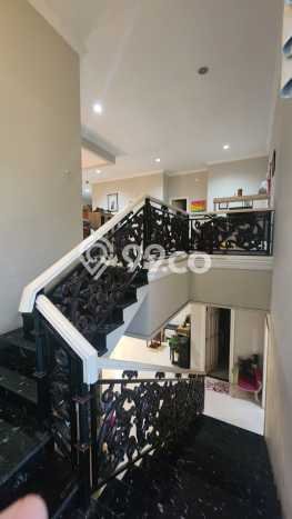 Rumah Elit Modern Siap Huni di Raffles Hills Jakarta Timur Rumah Elit Modern Siap Huni di Raffles Hills Jakarta Timur